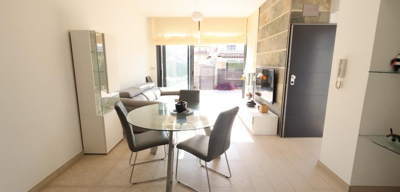 Venta - Semi -
Orihuela Costa - Lomas de Cabo Roig-Los Dolses