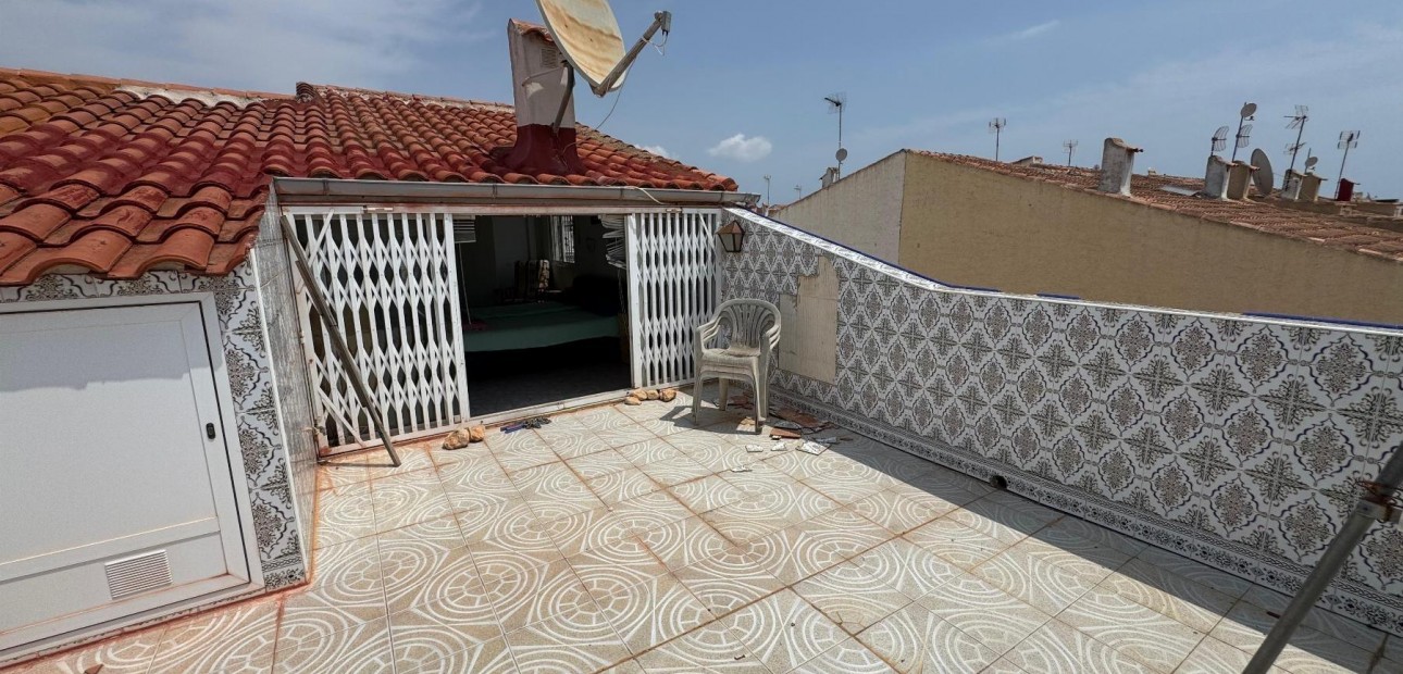 Herverkoop - Villa -
Torrevieja - La Siesta - El Salado - Torreta