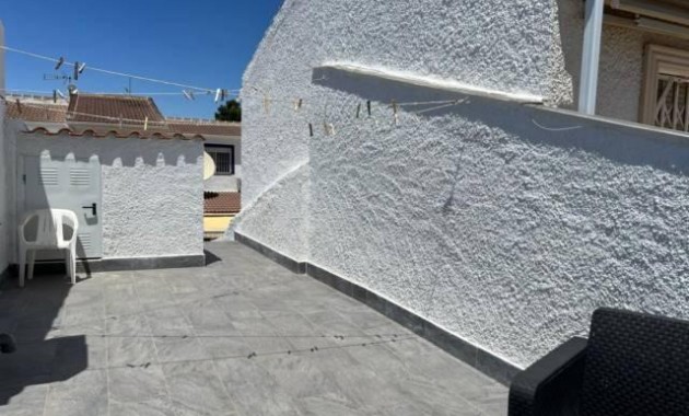 Venta - Bungalow -
Torrevieja - Torretas