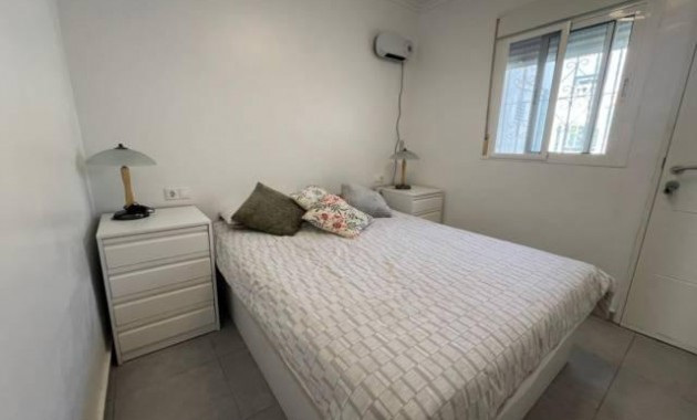 Venta - Bungalow -
Torrevieja - Torretas