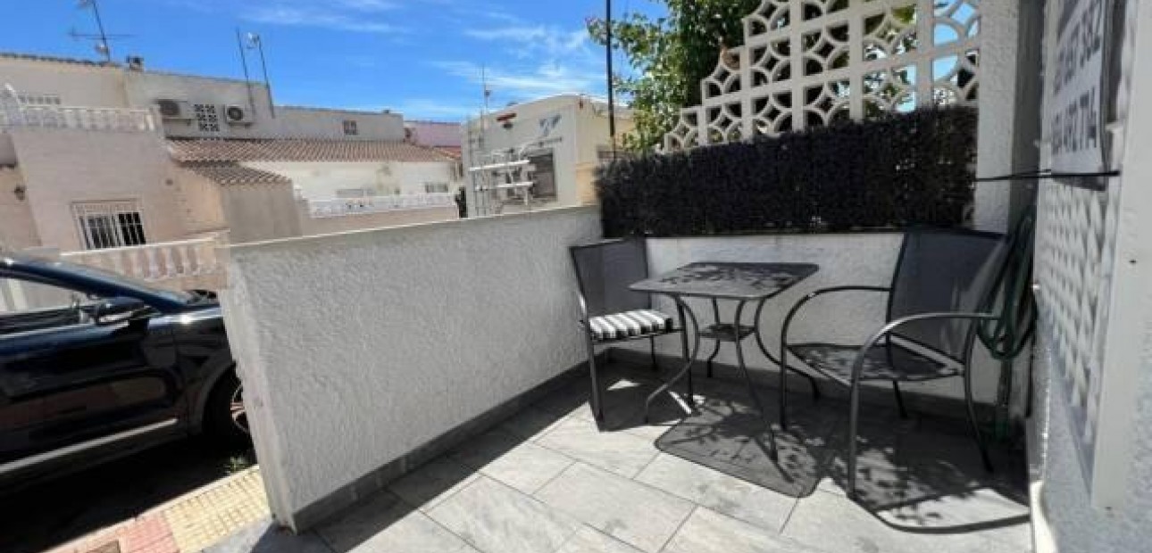 Venta - Bungalow -
Torrevieja - Torretas