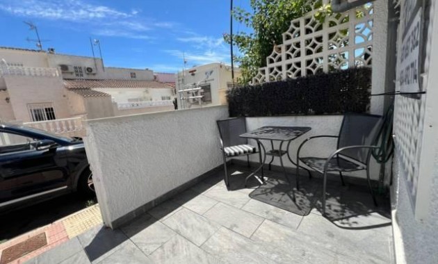 Venta - Bungalow -
Torrevieja - Torretas