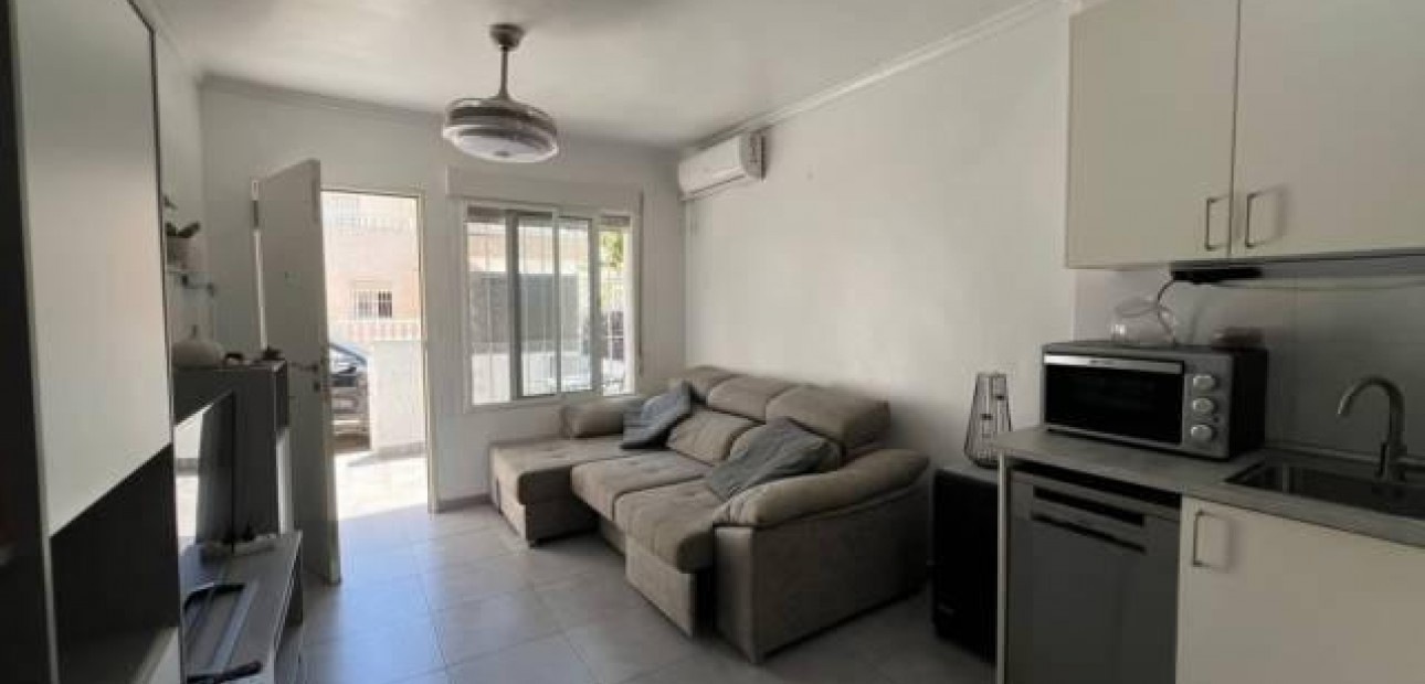 Venta - Bungalow -
Torrevieja - Torretas