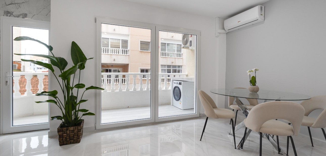 Herverkoop - Appartement / flat -
Torrevieja - torrevieja