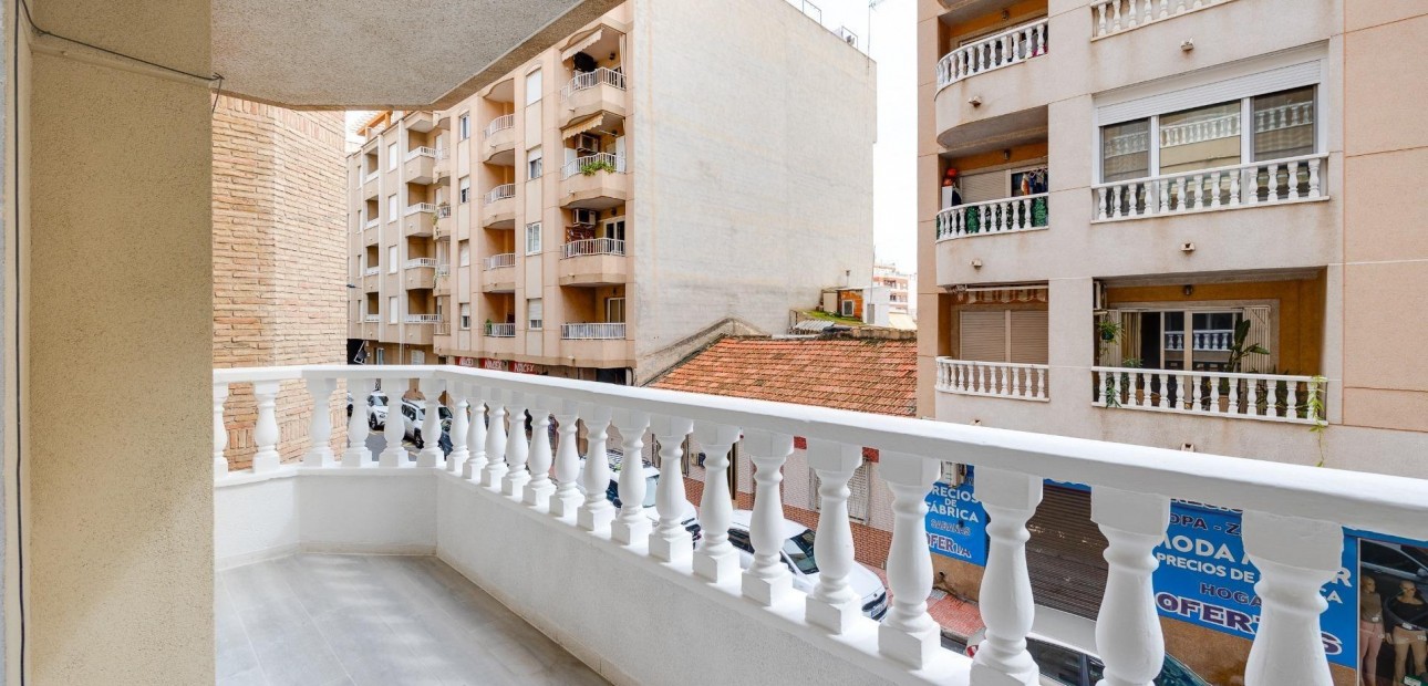 Herverkoop - Appartement / flat -
Torrevieja - torrevieja