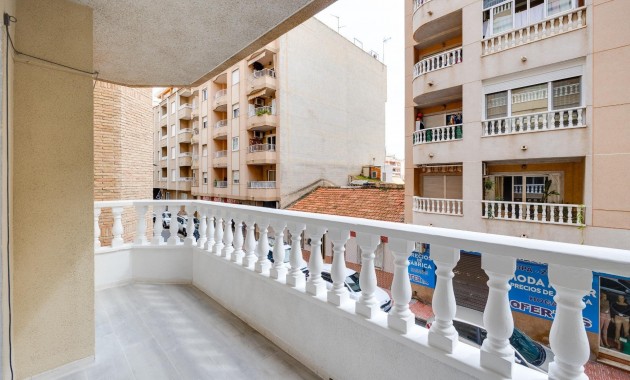 Herverkoop - Appartement / flat -
Torrevieja - torrevieja