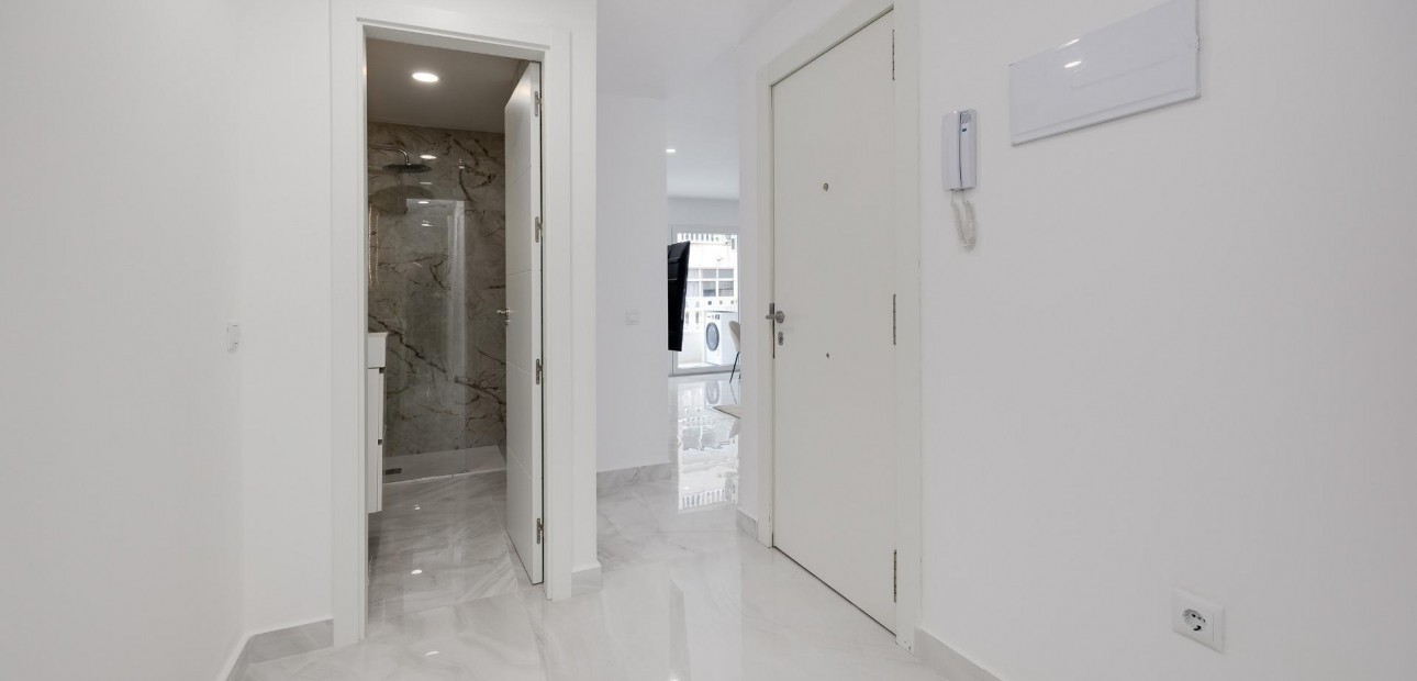 Herverkoop - Appartement / flat -
Torrevieja - torrevieja