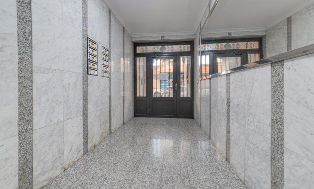 Herverkoop - Appartement / flat -
Torrevieja - torrevieja