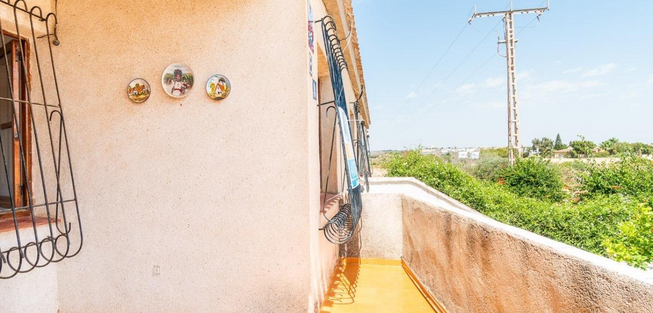 Venta - Apartamento / piso -
Orihuela Costa - La Regia