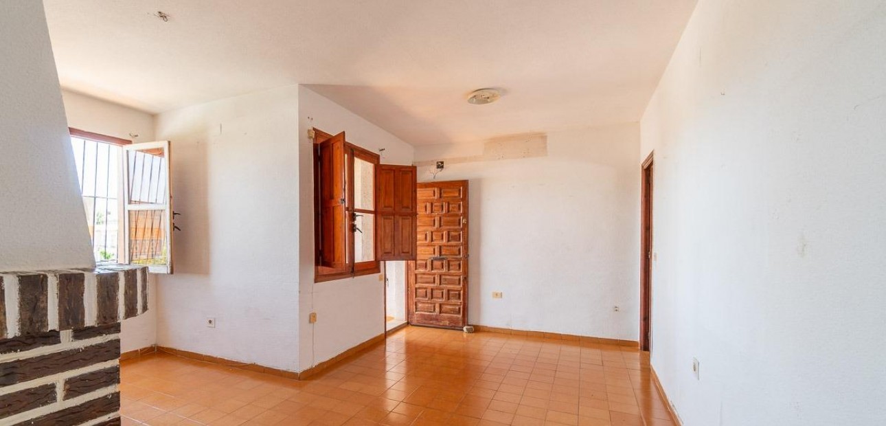 Venta - Apartamento / piso -
Orihuela Costa - La Regia