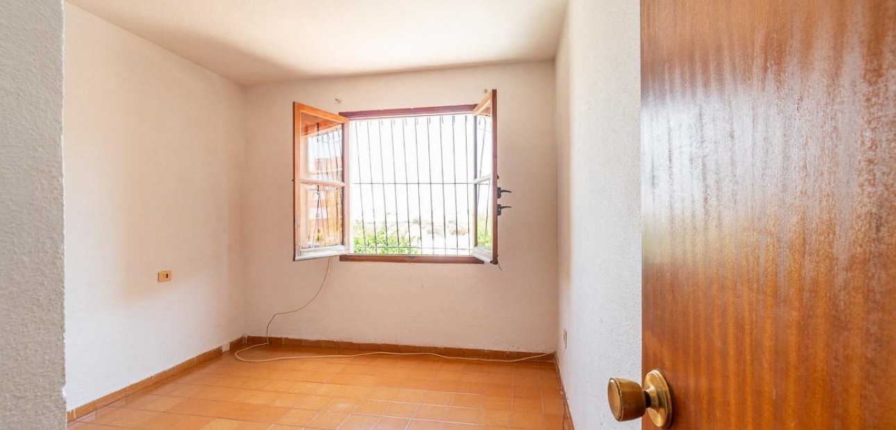 Venta - Apartamento / piso -
Orihuela Costa - La Regia
