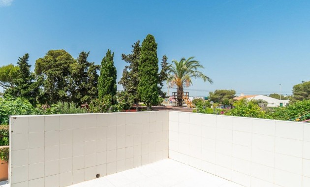 Venta - Apartamento / piso -
Orihuela Costa - La Regia