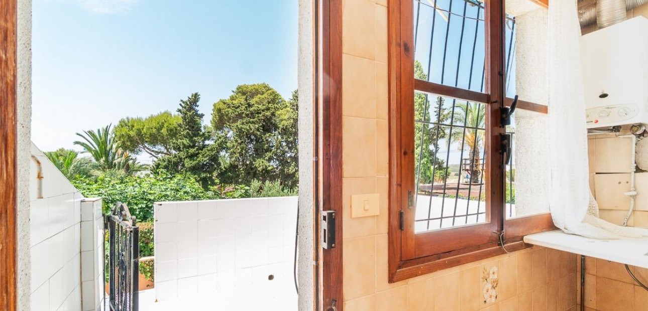 Venta - Apartamento / piso -
Orihuela Costa - La Regia