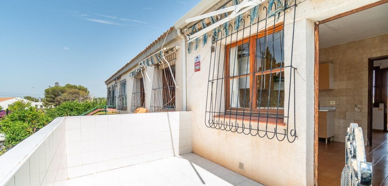 Venta - Apartamento / piso -
Orihuela Costa - La Regia