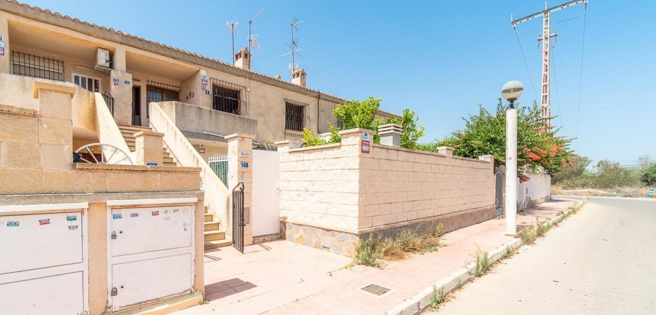Venta - Apartamento / piso -
Orihuela Costa - La Regia