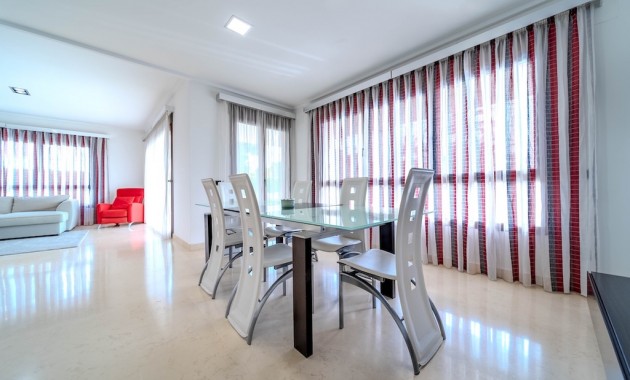 Sale - Villa -
Cabo Roig