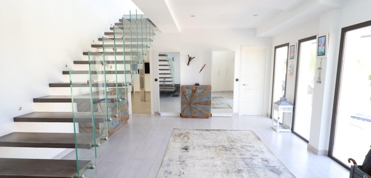 Venta - Villa -
Jávea - Xàbia - Monte Olimpo