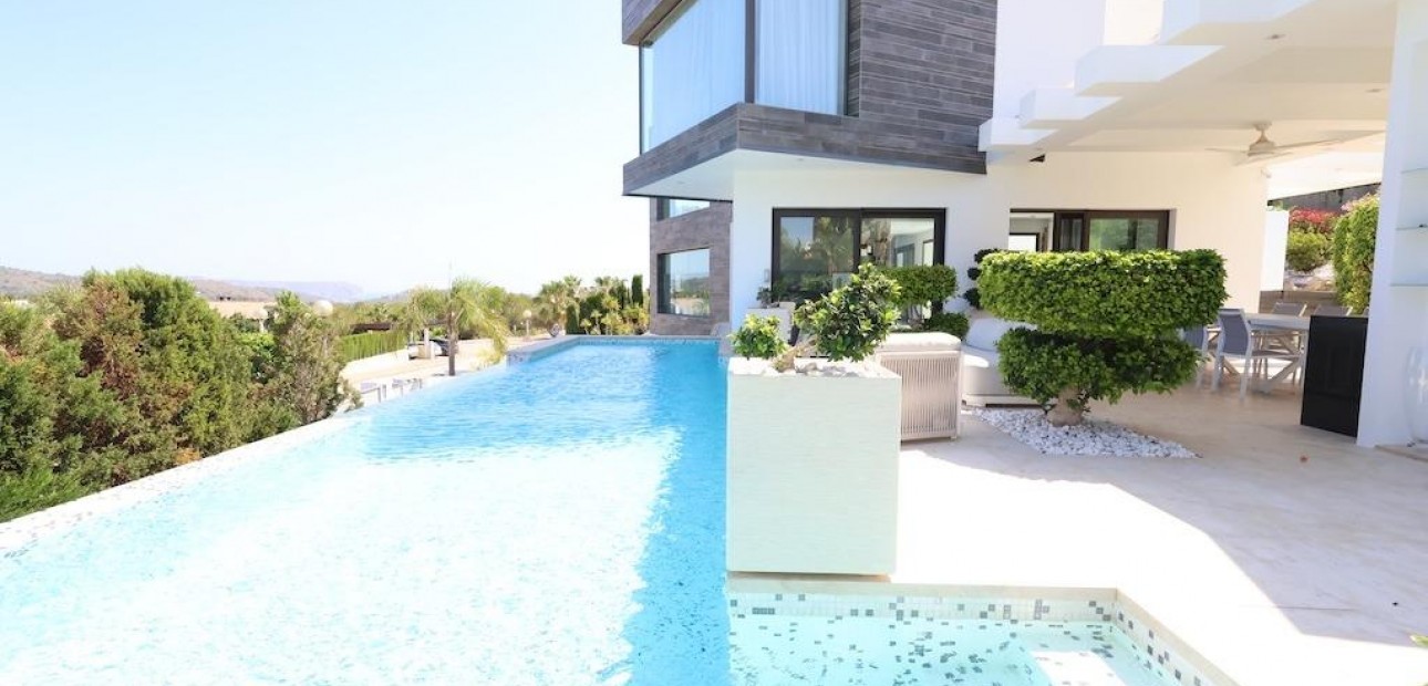Venta - Villa -
Jávea - Xàbia - Monte Olimpo
