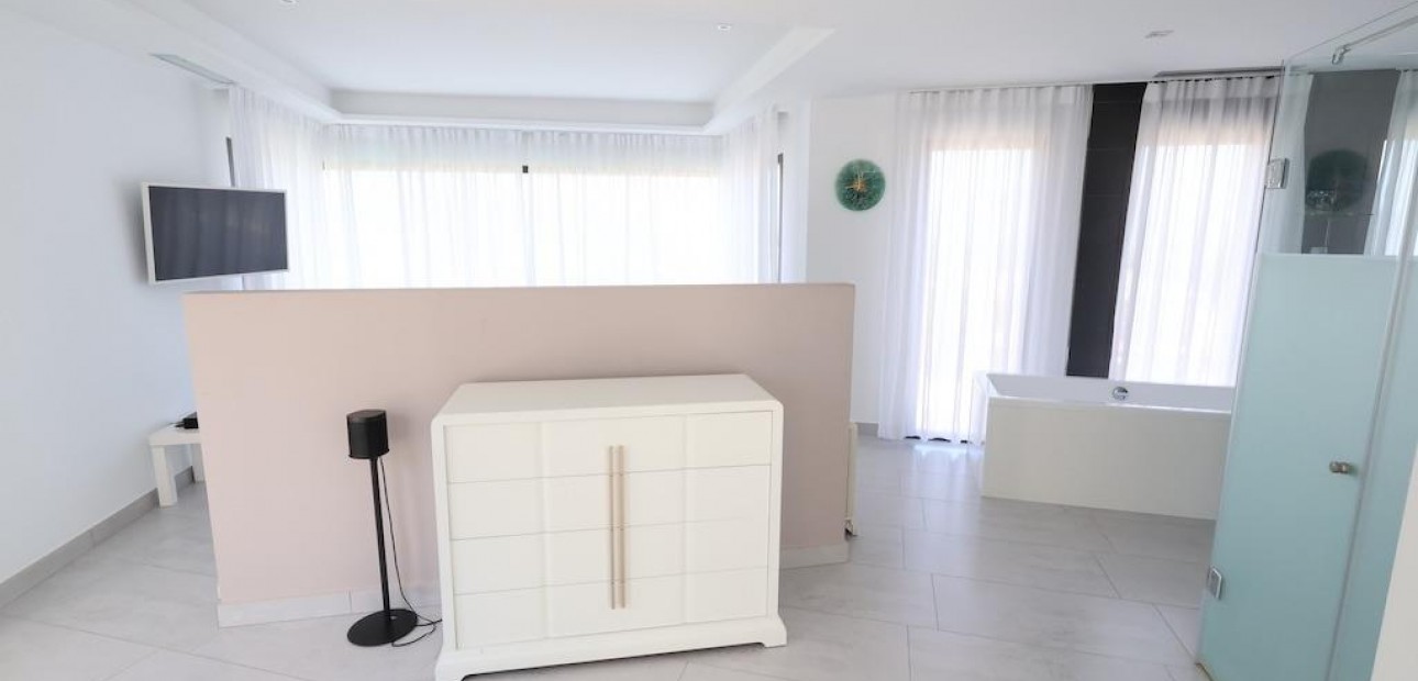 Venta - Villa -
Jávea - Xàbia - Monte Olimpo