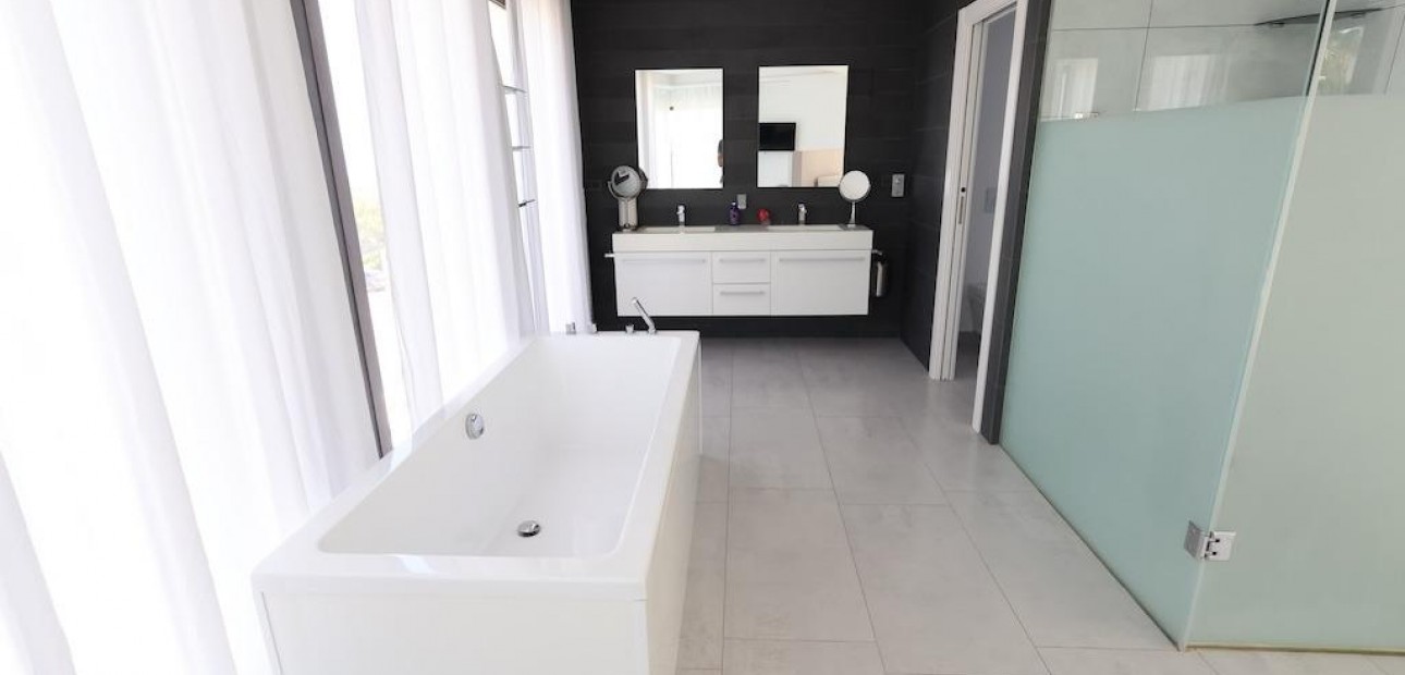 Venta - Villa -
Jávea - Xàbia - Monte Olimpo