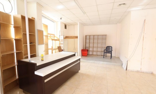 Sale - Commercial Unit -
Torrevieja - Estacion de autobuses