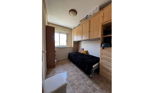Sale - Apartment / flat -
Torrevieja - Torrevieja - Centre