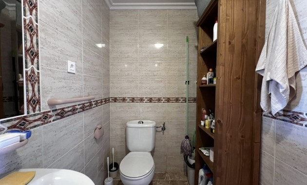 Sale - Apartment / flat -
Torrevieja - Torrevieja - Centre