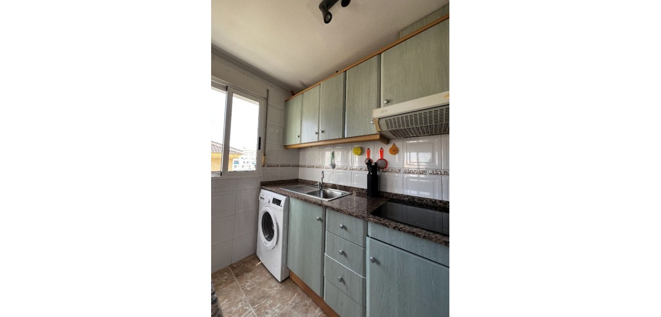 Sale - Apartment / flat -
Torrevieja - Torrevieja - Centre