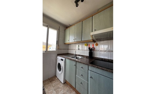 Sale - Apartment / flat -
Torrevieja - Torrevieja - Centre