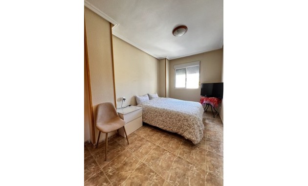 Sale - Apartment / flat -
Torrevieja - Torrevieja - Centre