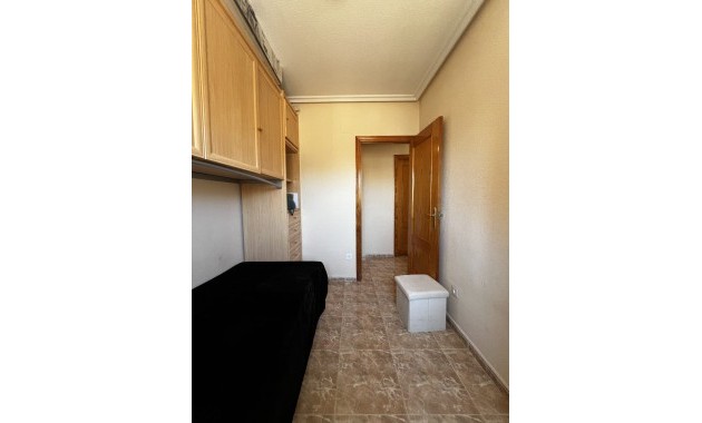 Sale - Apartment / flat -
Torrevieja - Torrevieja - Centre