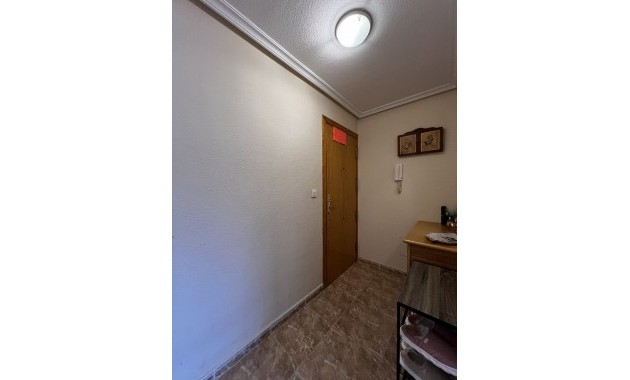 Sale - Apartment / flat -
Torrevieja - Torrevieja - Centre