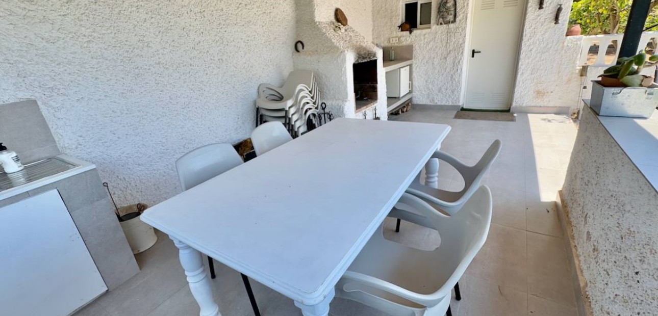 Sale - Finca / Country Property -
Torrellano