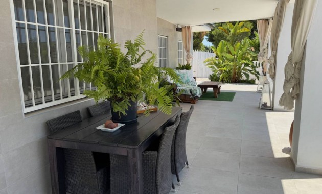 Sale - Finca / Country Property -
Torrellano
