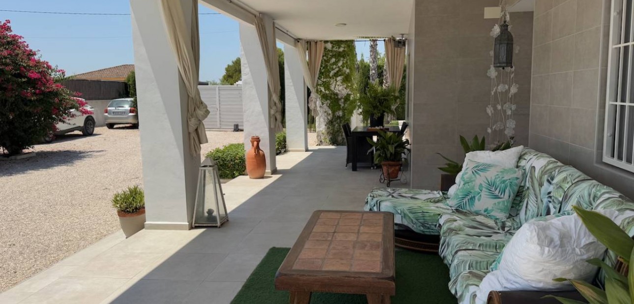 Sale - Finca / Country Property -
Torrellano