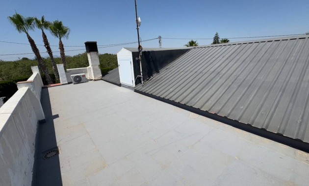 Sale - Finca / Country Property -
Torrellano