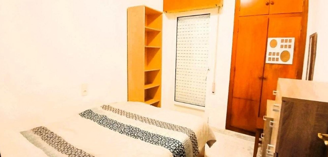 Sale - Apartment / flat -
Torrevieja - Estacion de autobuses