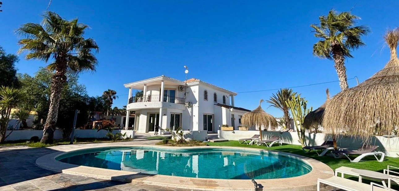 Venta - House -
San Miguel de Salinas - Pueblo 9