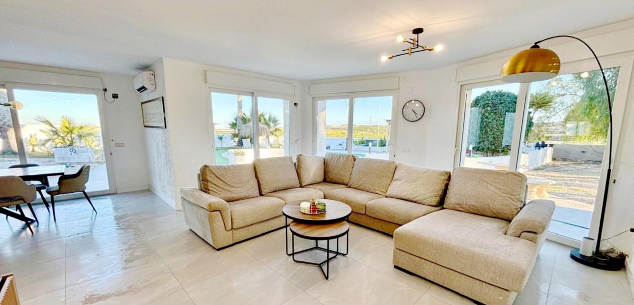 Venta - House -
San Miguel de Salinas - Pueblo 9
