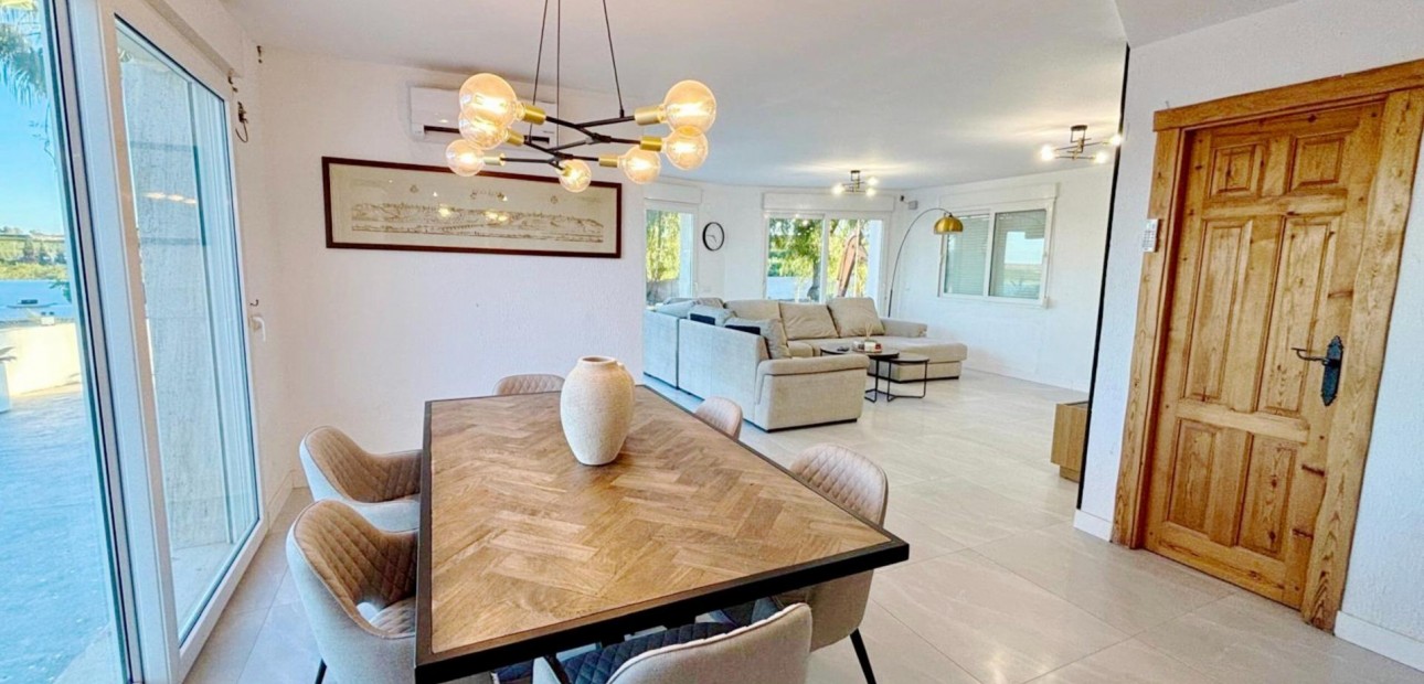 Venta - House -
San Miguel de Salinas - Pueblo 9