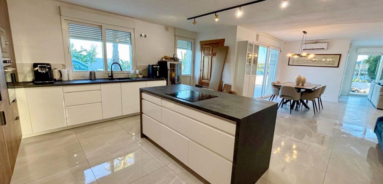 Venta - House -
San Miguel de Salinas - Pueblo 9
