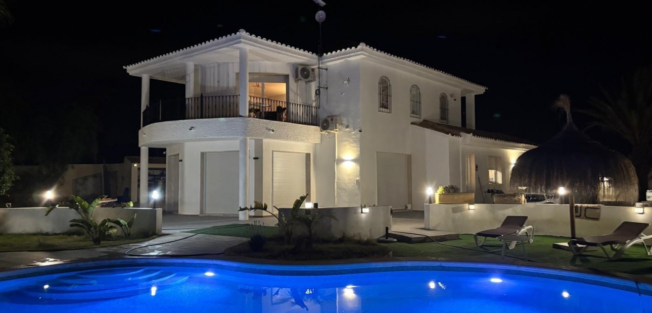 Venta - House -
San Miguel de Salinas - Pueblo 9