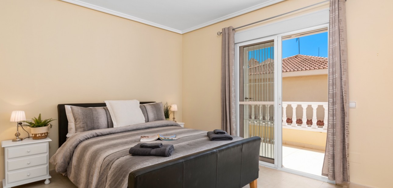 Sale - Townhouse -
Ciudad Quesada - Doña Pepa