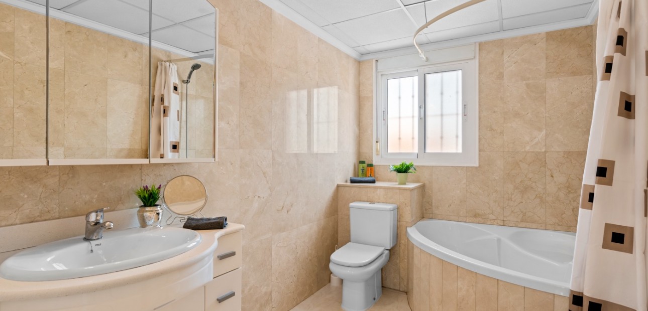 Sale - Townhouse -
Ciudad Quesada - Doña Pepa