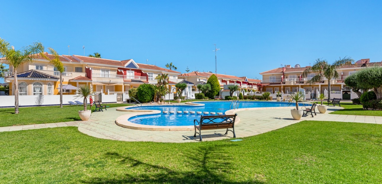 Sale - Townhouse -
Ciudad Quesada - Doña Pepa