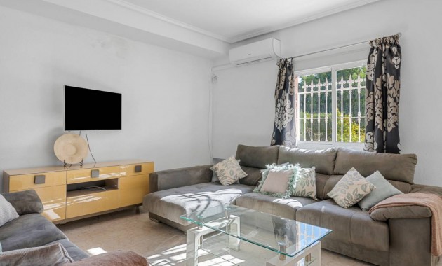 Sale - Detached Villa -
Ciudad Quesada - Doña Pepa