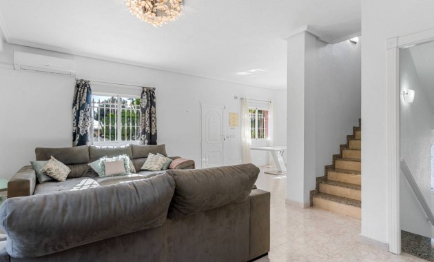 Sale - Detached Villa -
Ciudad Quesada - Doña Pepa