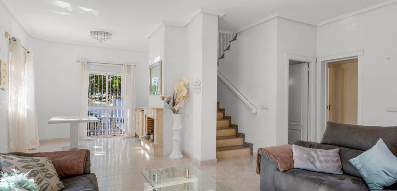Sale - Detached Villa -
Ciudad Quesada - Doña Pepa