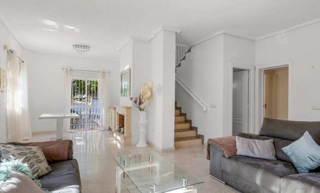 Sale - Detached Villa -
Ciudad Quesada - Doña Pepa