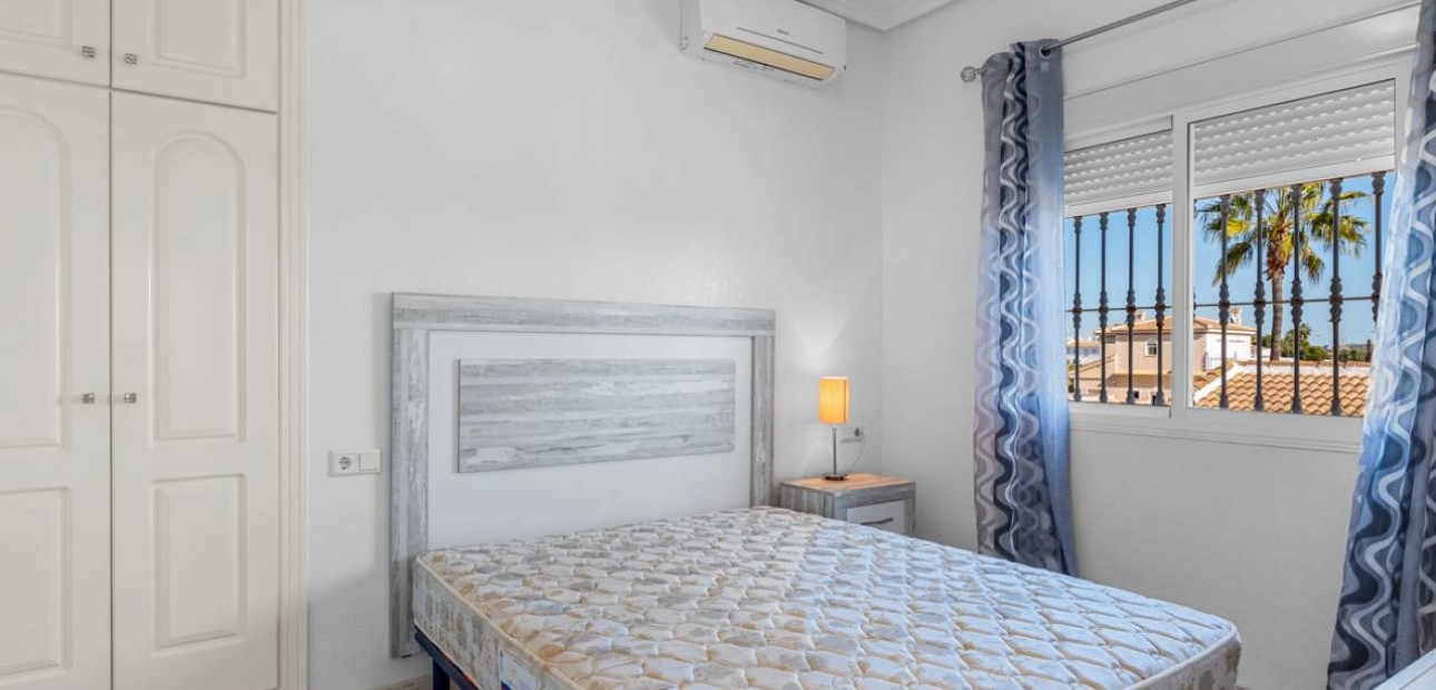 Sale - Detached Villa -
Ciudad Quesada - Doña Pepa